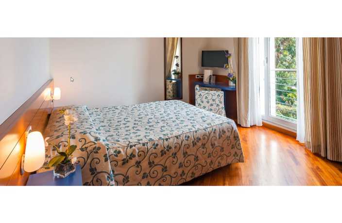 Imagen de la habitación del Hotel Le Roi. Foto 11