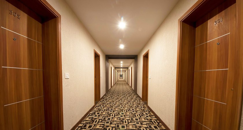 Imagen de los interiores del Hotel Le Roi Haridwar @ Har Ki Pauri Road. Foto 17