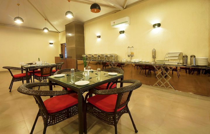 Imagen del bar/restaurante del Hotel Le Roi Haridwar @ Har Ki Pauri Road. Foto 3
