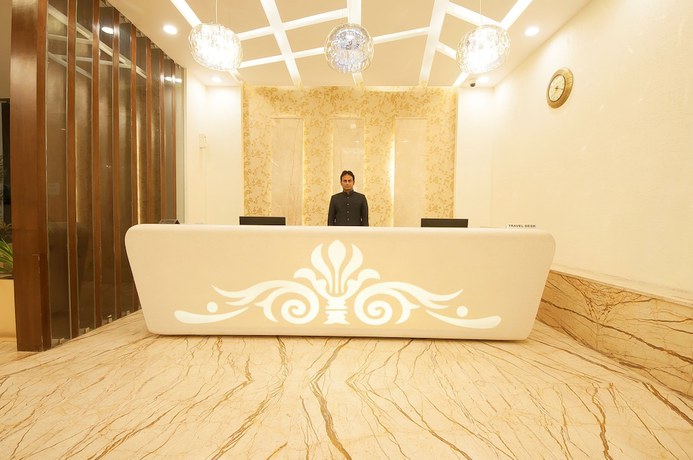 Imagen de los interiores del Hotel Le Roi Haridwar @ Har Ki Pauri Road. Foto 20