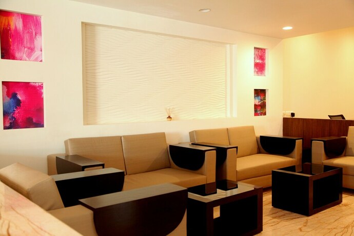 Imagen de los interiores del Hotel Le Roi Jammu. Foto 37