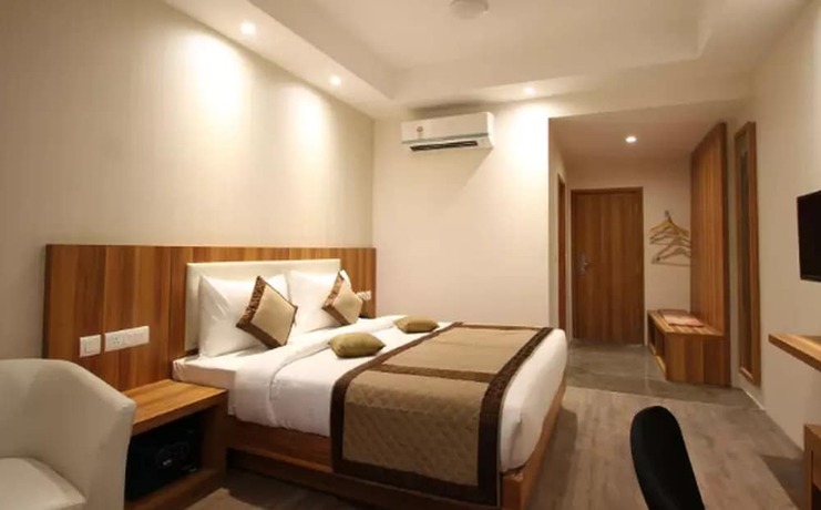 Imagen de la habitación del Hotel Le Roi Raipur. Foto 21