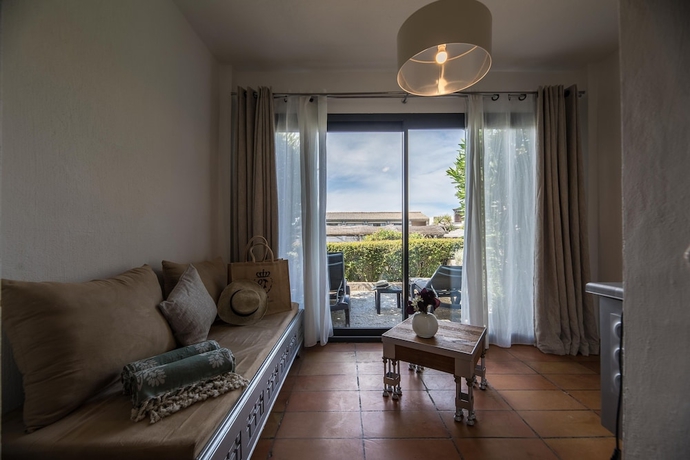 Imagen de la habitación del Hotel Le Roi Théodore. Foto 10