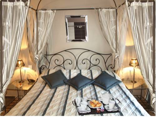 Imagen de la habitación del Hotel Le Romanesque. Foto 4