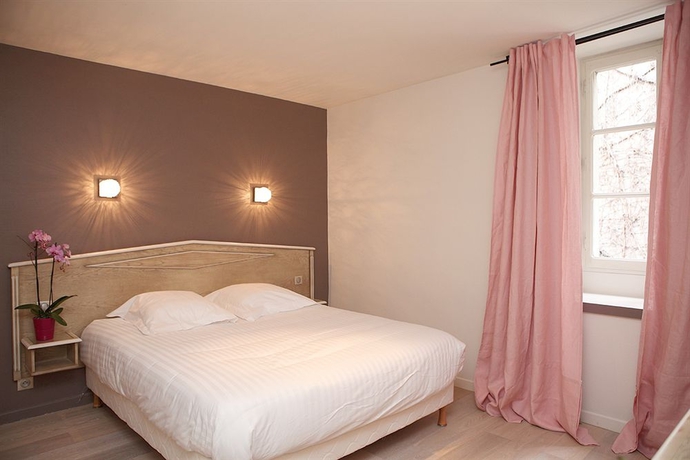 Imagen de la habitación del Hotel Le Roncevaux. Foto 11