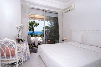 Imagen de la habitación del Hotel Le Roquebrune. Foto 3