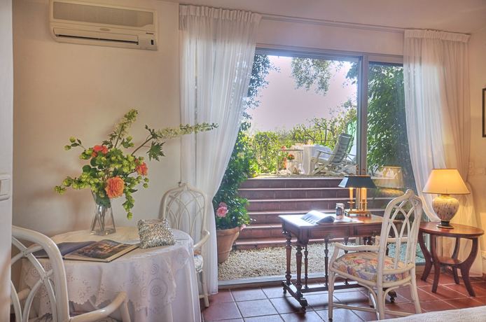Imagen de la habitación del Hotel Le Roquebrune. Foto 5
