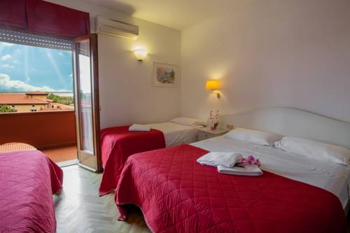 Imagen de la habitación del Hotel Le Rotonde. Foto 6