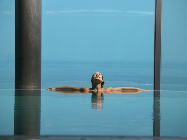 Imagen de la piscina del Hotel Le Royal - Beirut. Foto 15