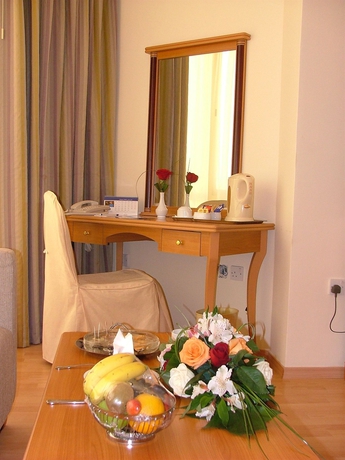 Imagen de la habitación del Hotel Le Royal Express Salmiya. Foto 9