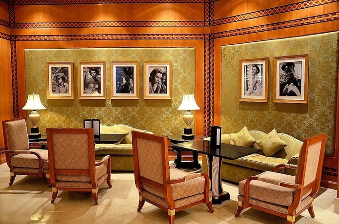 Imagen de los interiores del Hotel Le Royal Holiday Resort Aqua Park. Foto 9