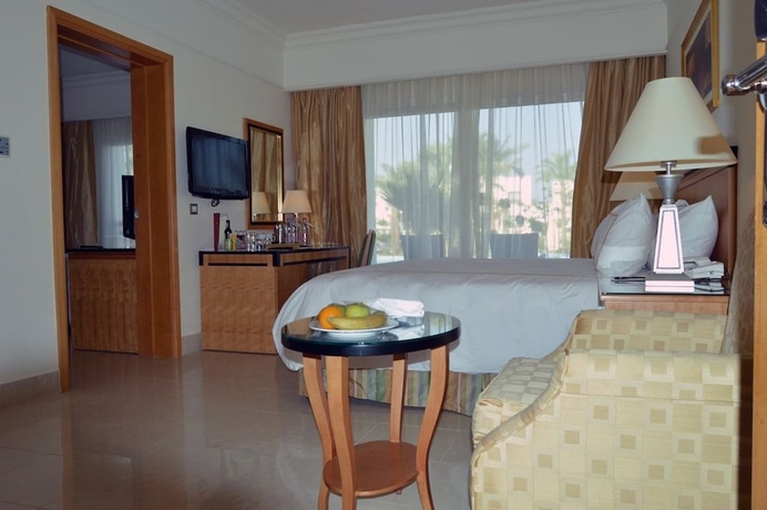 Imagen de la habitación del Hotel Le Royal Holiday Resort Aqua Park. Foto 2