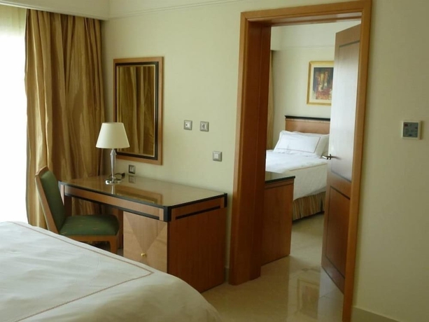 Imagen de la habitación del Hotel Le Royal Holiday Resort Aqua Park. Foto 5