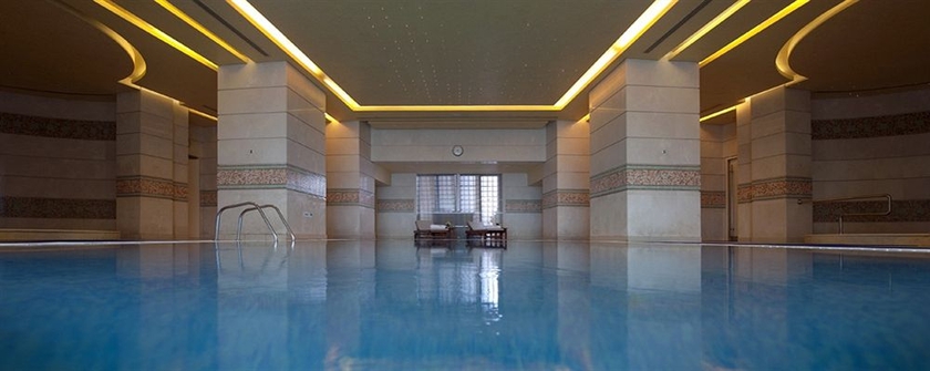 Imagen de la piscina del Hotel Le Royal Hotels and Resorts - Amman. Foto 15