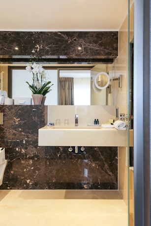 Imagen de la habitación del Hotel Le Royal Hotels and Resorts. Foto 6