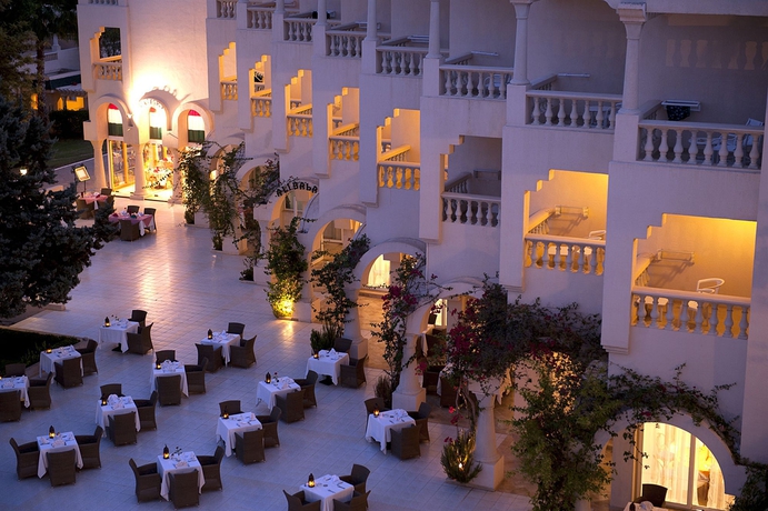 Imagen del bar/restaurante del Hotel Le Royal Hotels and Resorts - Hammamet. Foto 3