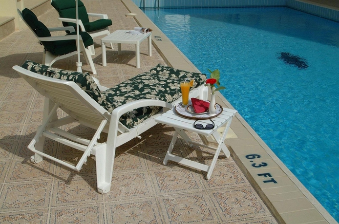 Imagen de la piscina del Hotel Le Royal, Kuwait. Foto 16