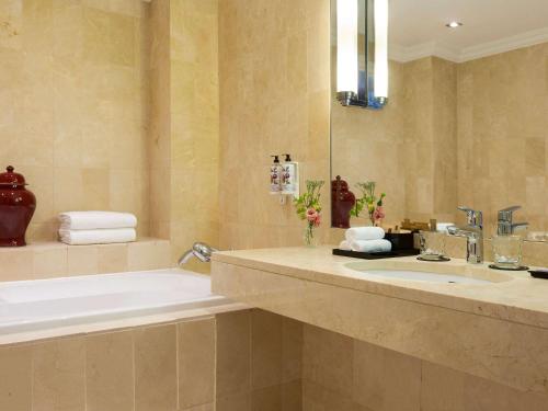 Imagen de la habitación del Hotel Le Royal Lyon - Mgallery. Foto 12