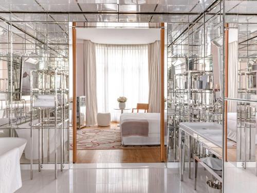 Imagen de la habitación del Hotel Le Royal Monceau - Raffles Paris. Foto 16