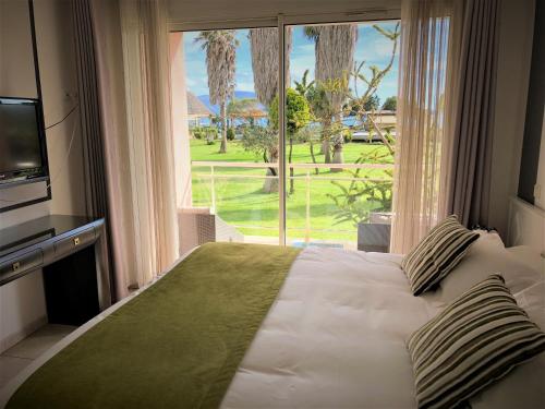 Imagen de la habitación del Hotel Le Ruesco. Foto 6