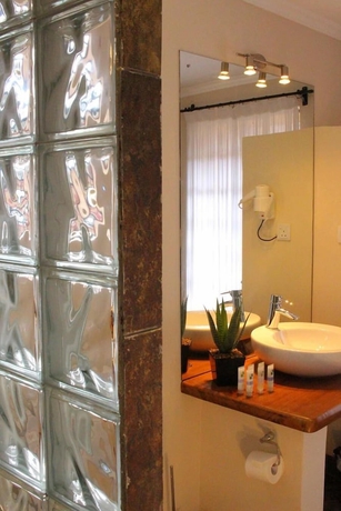 Imagen de la habitación del Hotel Le Rustique. Foto 10