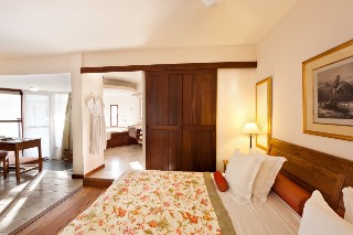 Imagen de la habitación del Hotel Le Saint Alexis. Foto 11