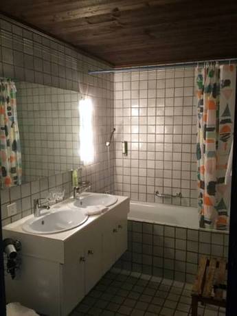 Imagen de la habitación del Hotel Le Saint Georges, Broc. Foto 10
