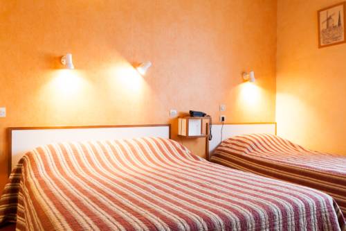 Imagen de la habitación del Hotel Le Saint Georges. Foto 5