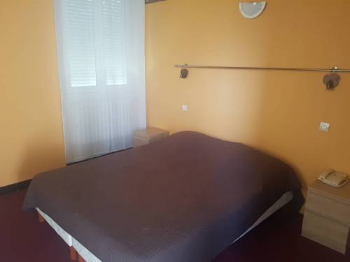 Imagen de la habitación del Hotel Le Saint Georges. Foto 8