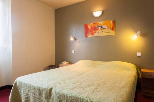 Imagen de la habitación del Hotel Le Saint Georges. Foto 12