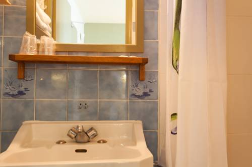 Imagen de la habitación del Hotel Le Saint Georges. Foto 13