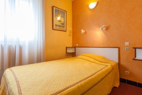 Imagen de la habitación del Hotel Le Saint Georges. Foto 14