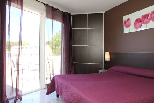 Imagen de la habitación del Hotel Le Saint Germain, Pezenas. Foto 6