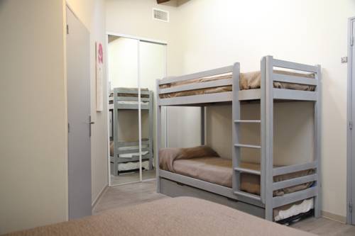 Imagen de la habitación del Hotel Le Saint Germain, Pezenas. Foto 11