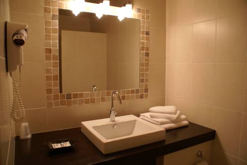 Imagen de la habitación del Hotel Le Saint Jean. Foto 13