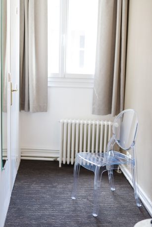 Imagen de la habitación del Hotel Le Saint Louis. Foto 7