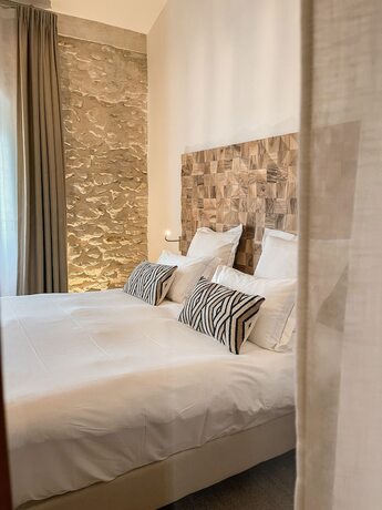 Imagen de la habitación del Hotel Le Saint Remy. Foto 19