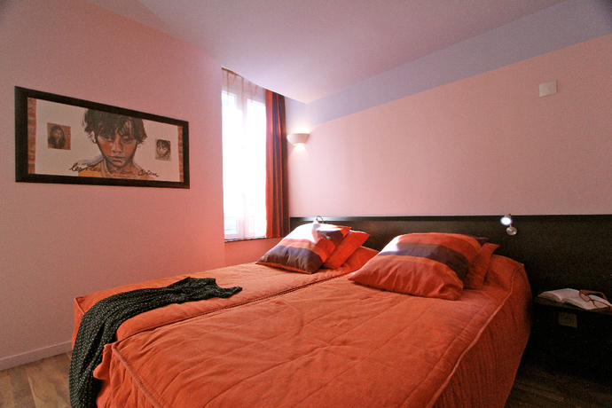 Imagen de la habitación del Hotel Le Saint-georges Vendome. Foto 9