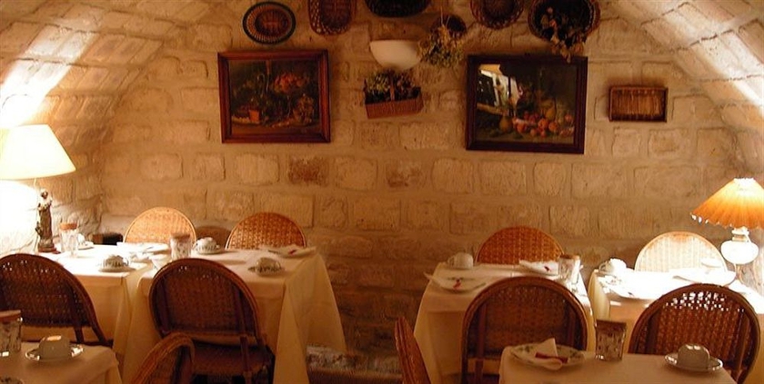 Imagen del bar/restaurante del Hotel Le Saint-grégoire. Foto 4