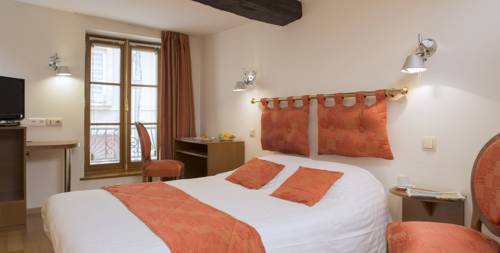 Imagen de la habitación del Hotel Le Saint-michel. Foto 5