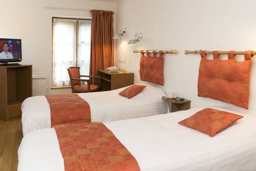 Imagen de la habitación del Hotel Le Saint-michel. Foto 7