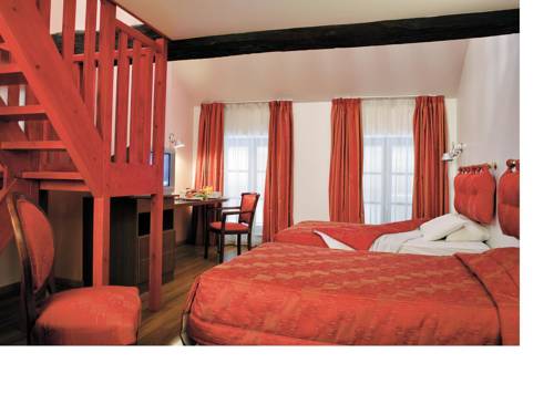 Imagen de la habitación del Hotel Le Saint-michel. Foto 8