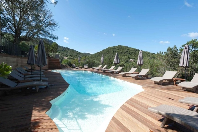 Imagen de la piscina del Hotel Le San Lorenzo. Foto 13