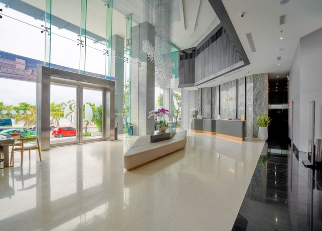 Imagen de los interiores del Hotel Le Sands Oceanfront Danang. Foto 14