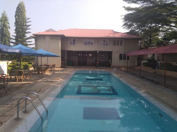 Imagen de la piscina del Hotel Le Savanna Country Lodge And. Foto 7