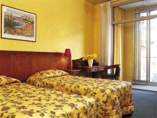 Imagen de la habitación del Hotel Le Scribe. Foto 4