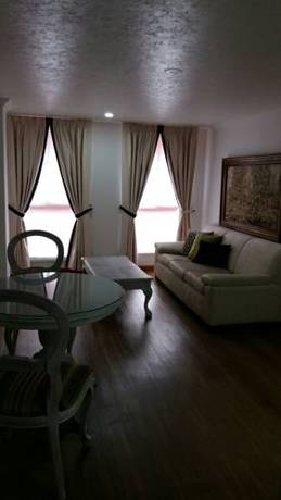 Imagen de la habitación del Hotel Le Select. Foto 4