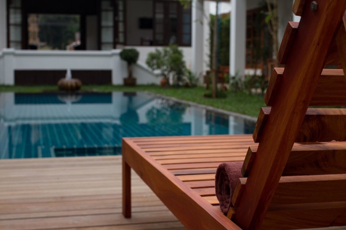 Imagen de la piscina del Hotel Le Sen Boutique. Foto 16