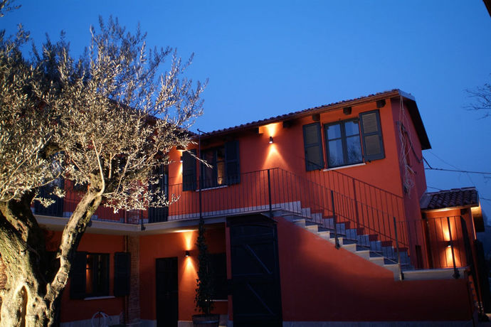 Imagen de los exteriores del Hotel Le Serre Suites and Apartments. Foto 11