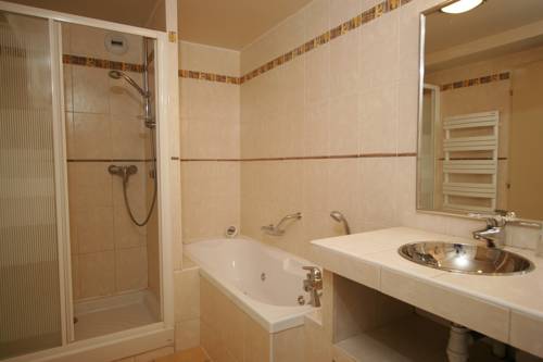 Imagen de la habitación del Hotel Le Sherpa, Les Deux Alpes. Foto 12